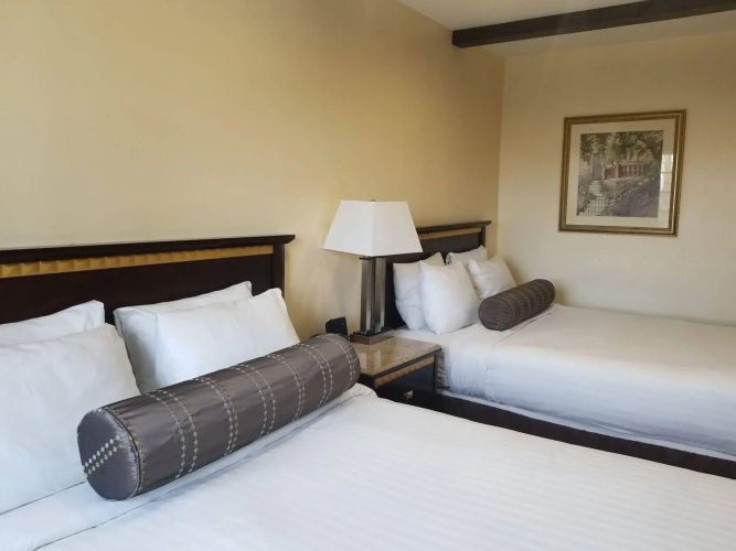 Tuscan Garden Inn