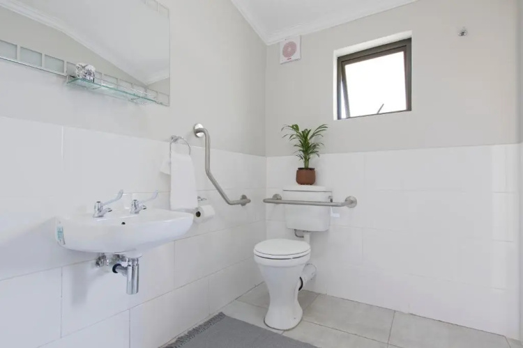 Royal Palms Guest House