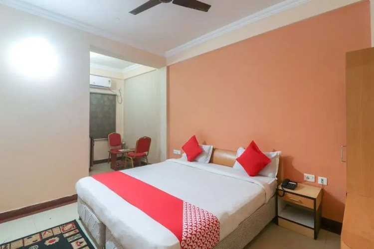 OYO Rooms CT Road 2
