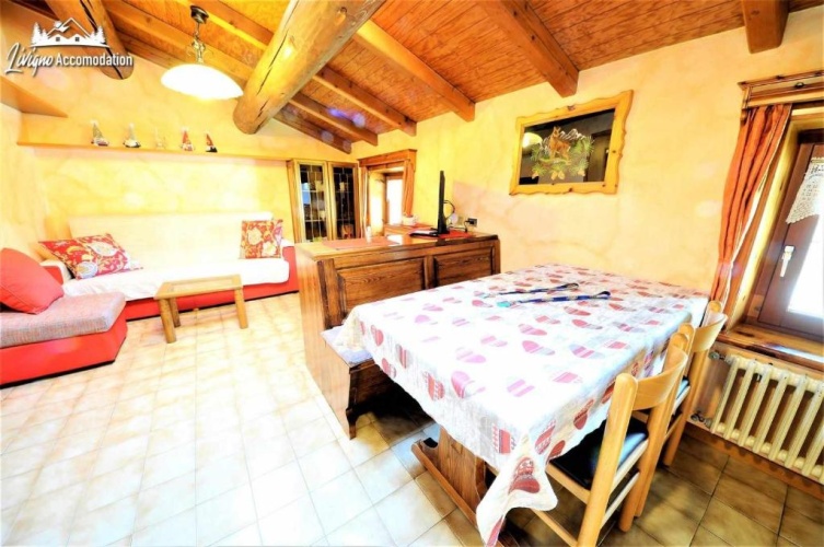 3 Bedrooms Apartment
