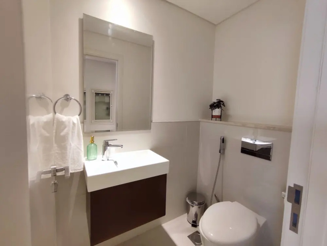 SuperHost - Chic Apartment With Balcony Close to Burj Khalifa