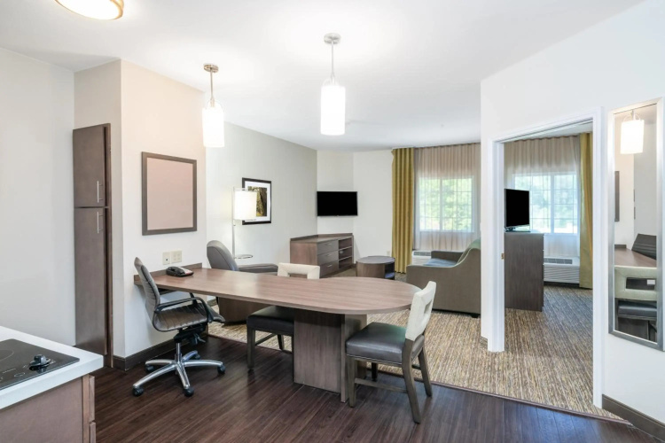 Candlewood Suites Auburn by IHG
