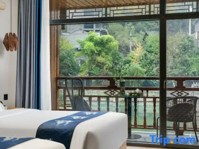 Phoenix Yanyu Building High end Homestay