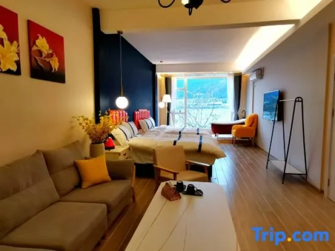 1 Bedroom Standard Double room with lake view