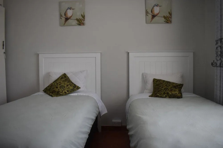 Monavale Hills Getaway