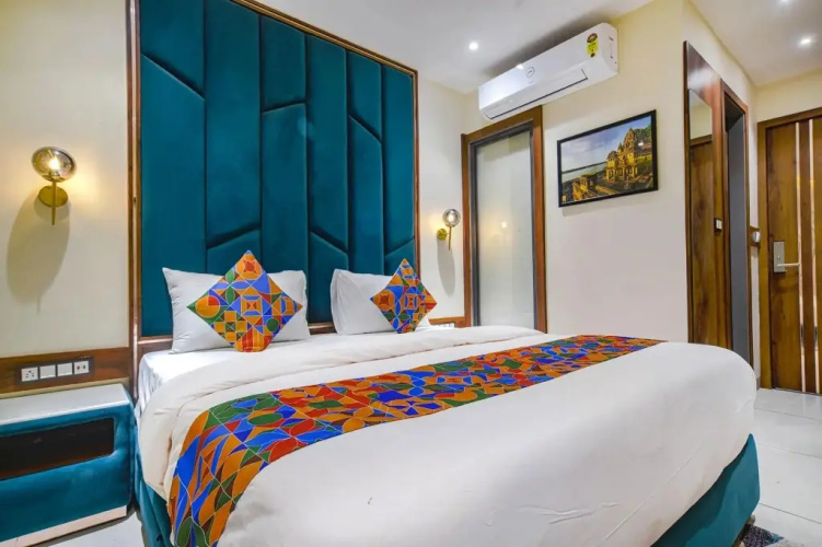 Townhouse 931 Hotel Benchmark