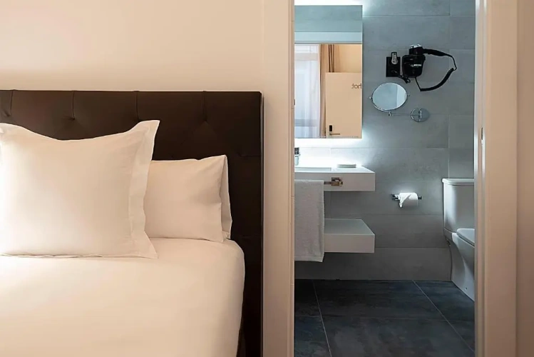 Deluxe Single room