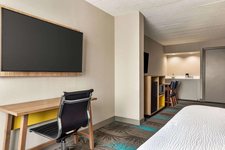 Days Hotel by Wyndham Allentown Airport / Lehigh Valley photo 8