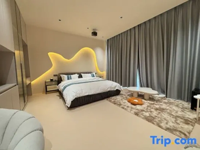 Standard room with mountain view