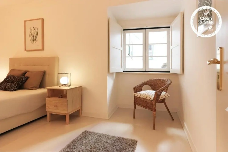2 Bedrooms Apartment