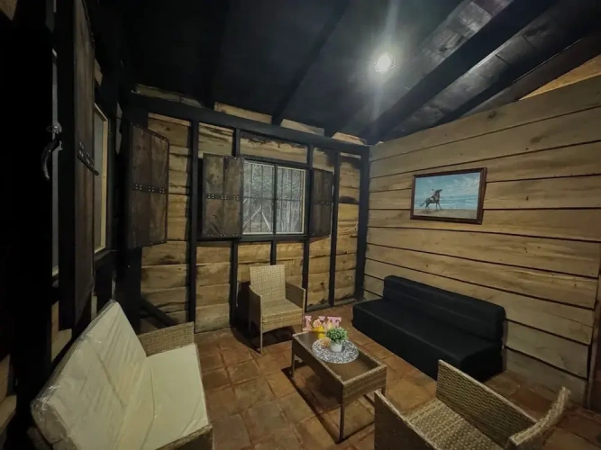 Standard Family room with courtyard view