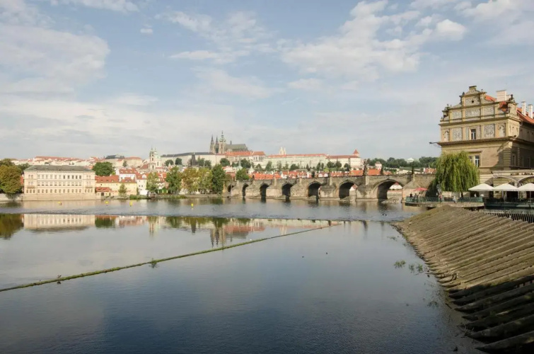 Unique Apt 250M From The Charles Bridge