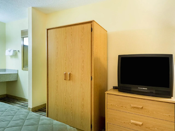 Motel 6 Ashland, OH