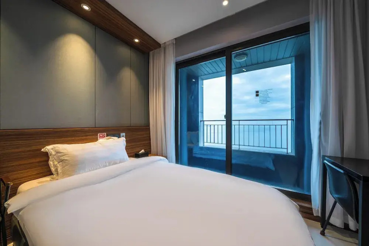 sky & sea hotel
