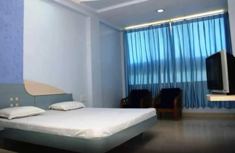 Bajaj Residency by OYO Rooms