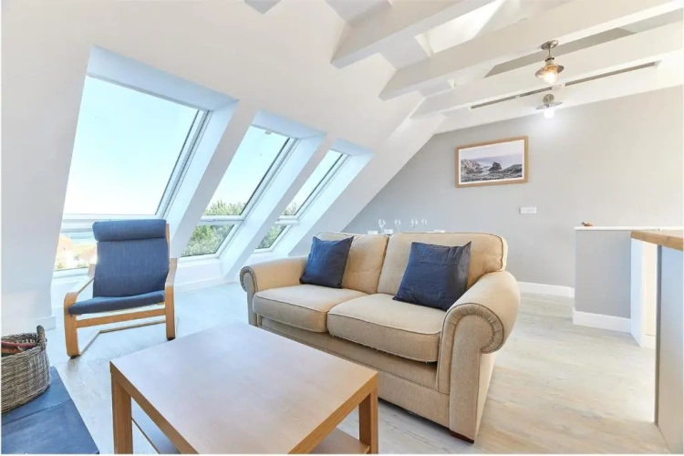 2 Bedrooms Cottage
