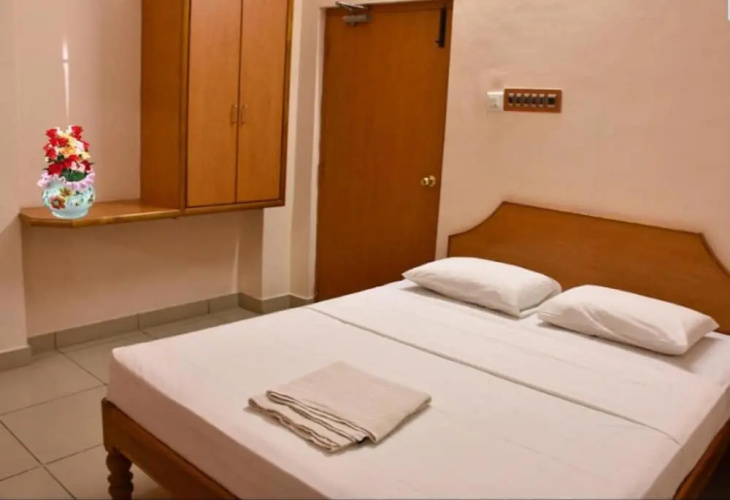 Yogi Ram Inn
