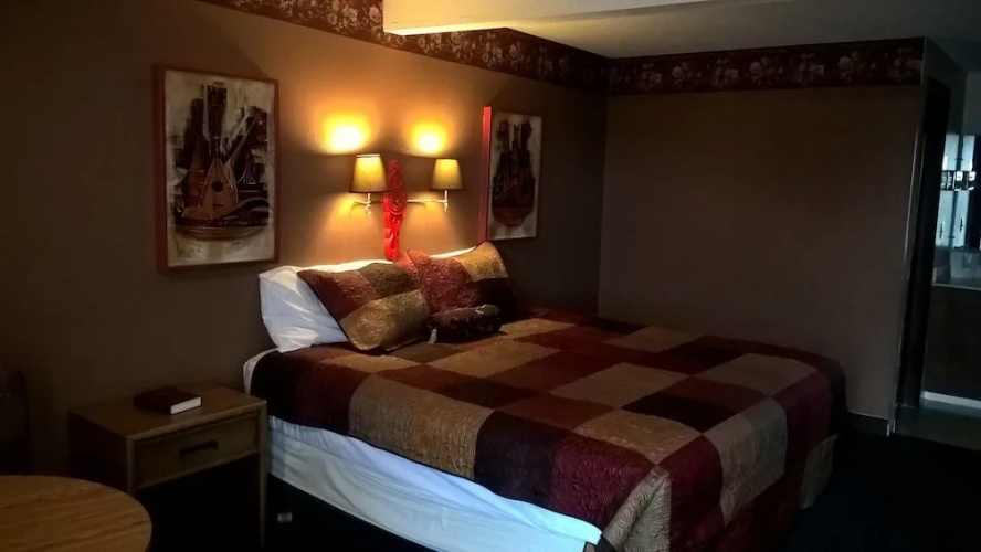 Dogwood Motel