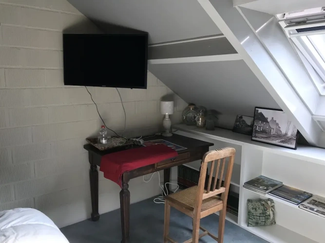 2 Bedrooms Comfort room