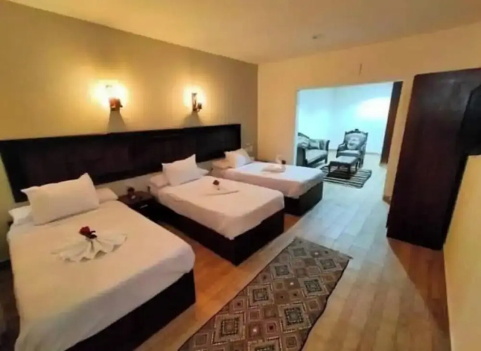 lora Altahrir hotel