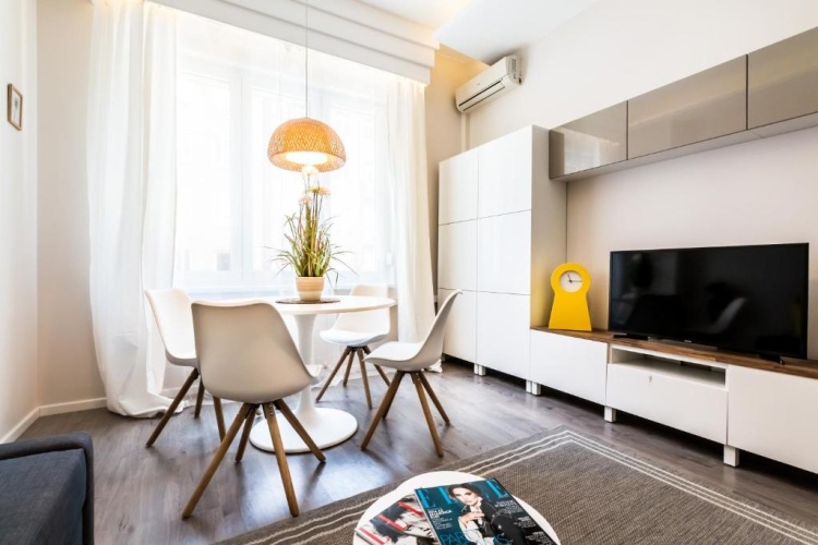 Apartment with balcony