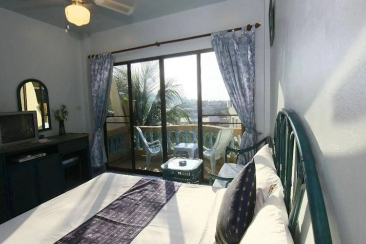 Patong Sunbeach Mansion
