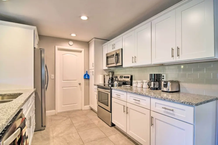 4 Bedrooms Cottage