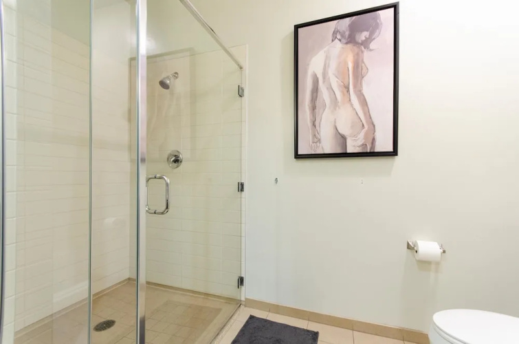 Downtown Convention Center Suite with Pool
