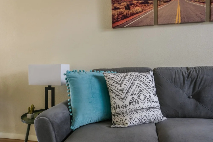 Nob Hill Apartments by Frontdesk