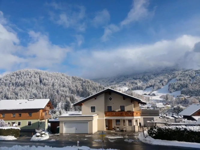 2 Bedrooms Double Apartment with garden view