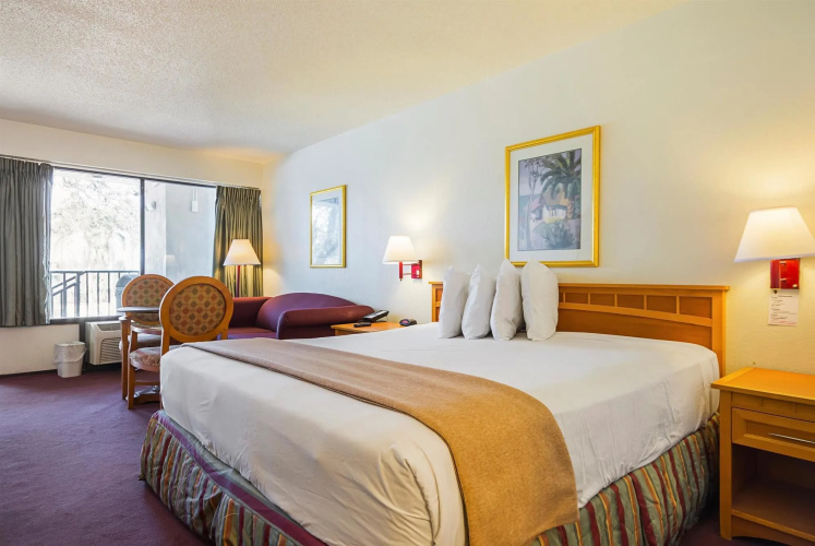 Americas Best Value Inn & Suites Melbourne