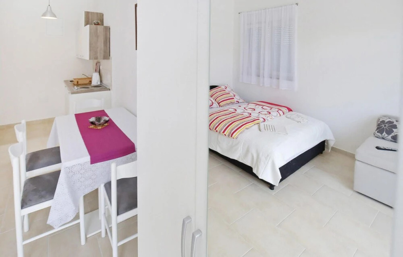 Awesome Apartment in Sukosan With Wifi