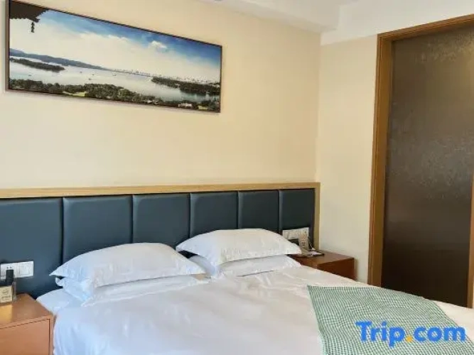 Standard Double room with view