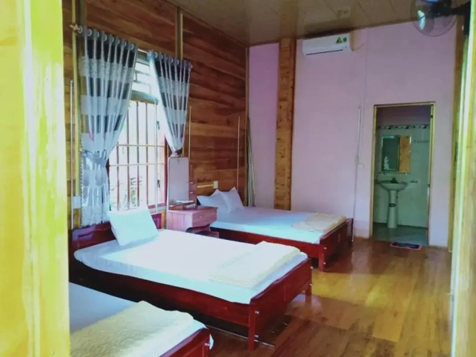 Standard Triple room