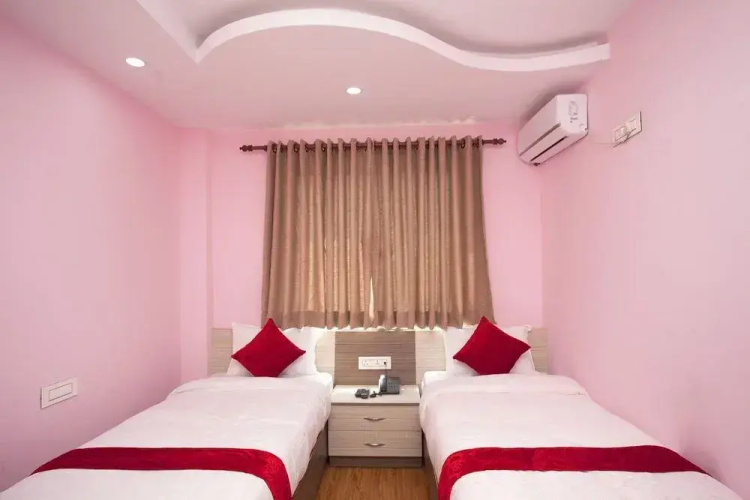 Oyo 370 Hotel Devdaha And Restaurant