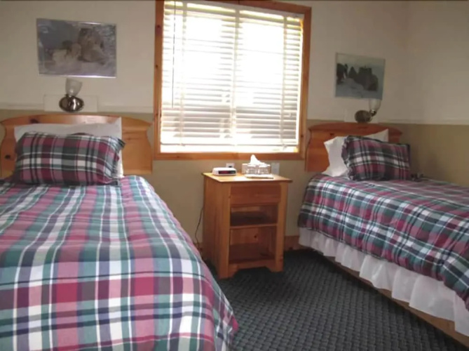 Salmon Pool Inn
