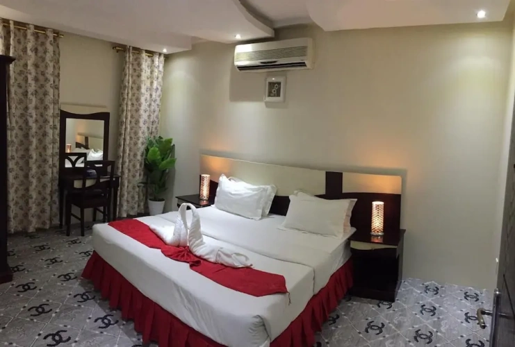 1 Bedroom Apartment