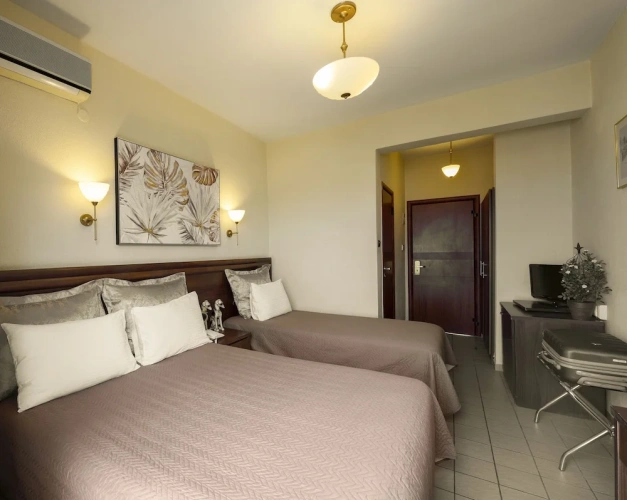 Standard Triple room with balcony