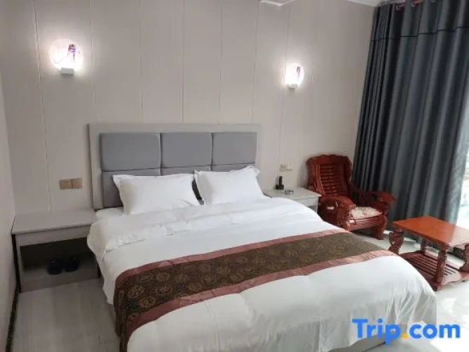 Deluxe Double room with city view