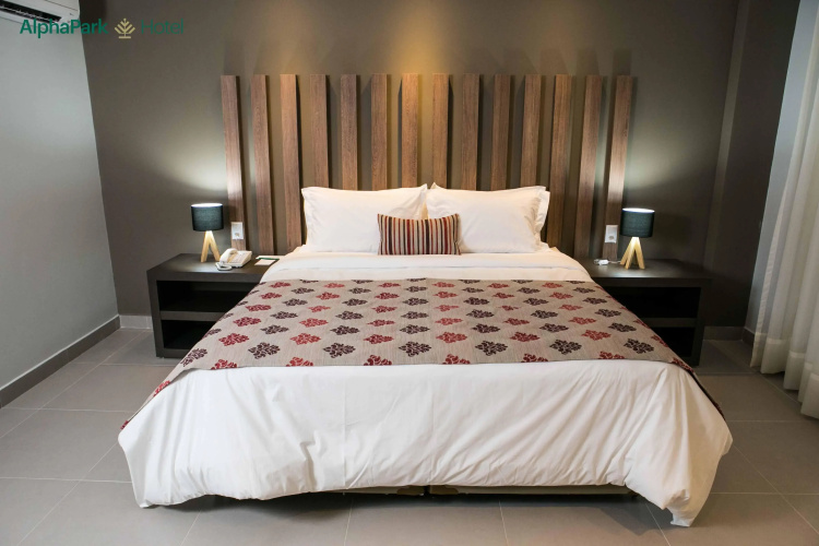 AlphaPark Hotel