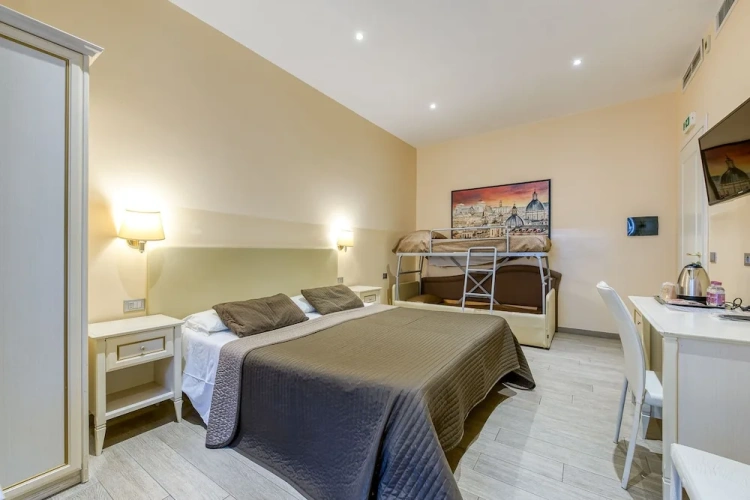 Classic Triple room