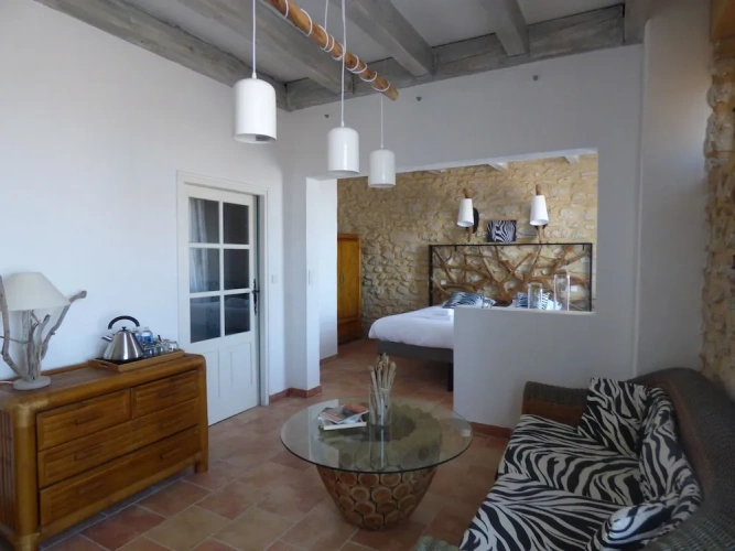 Suite with city view