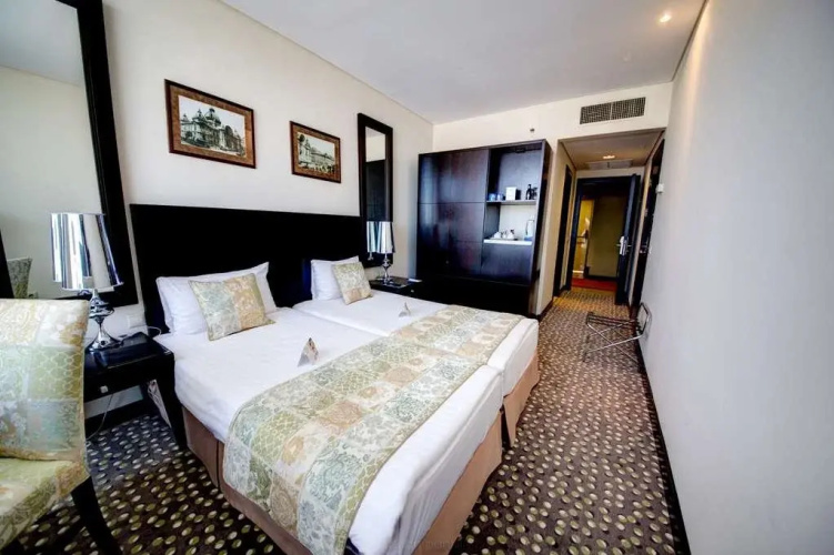 Golden Tulip Victoria Bucarest