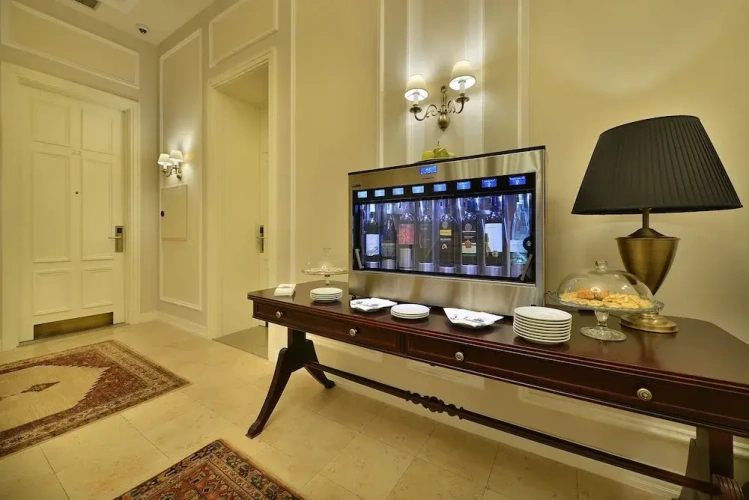 1 Bedroom Deluxe Suite