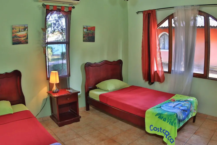 Charming 2 Bdrm Tuscany-style Villa