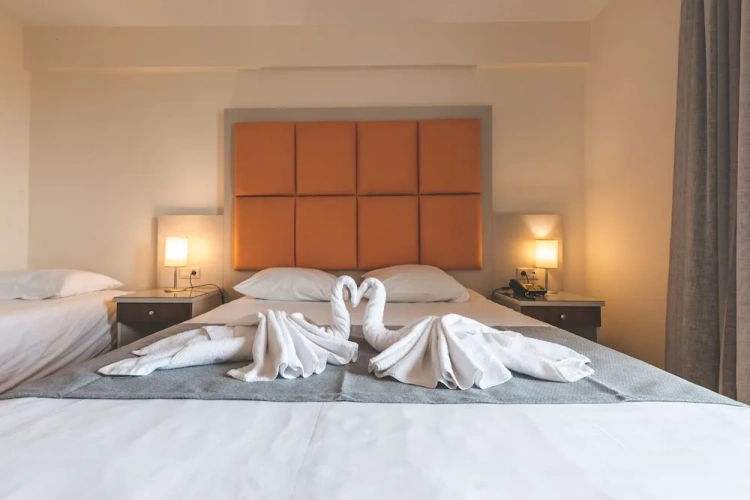 1 Bedroom Deluxe Double room with balcony