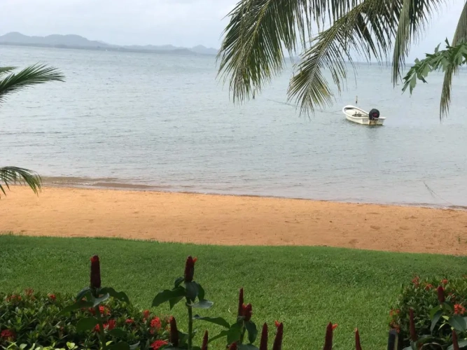 2 Bedrooms Bungalow with view