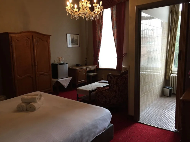 Station Hotel