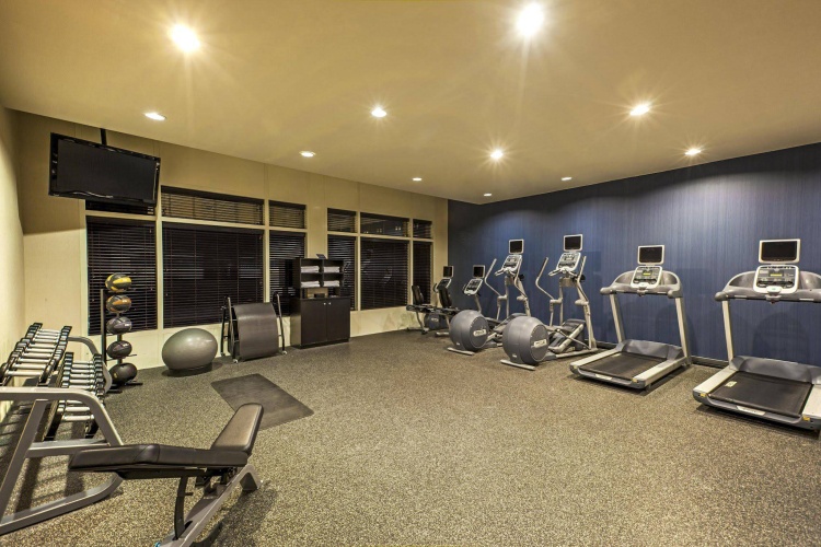 Hampton Inn New York - LaGuardia Airport photo 24