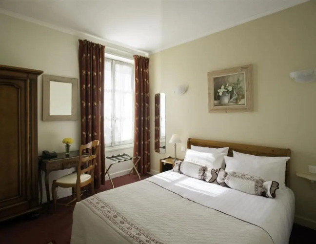 Logis Hôtel Le Plantagenêt